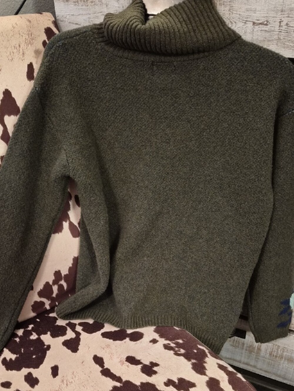 Olive And Blue Floral Turtleneck Sweater - Picture 3 of 4
